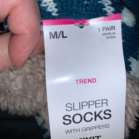 Skid free Slippers - Picture 4 of 4